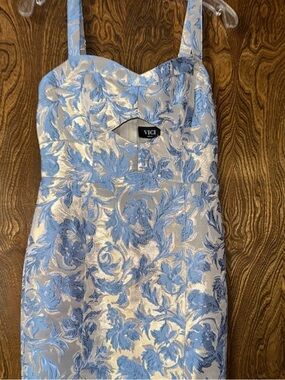 VICI Light Blue and Cream Floral Brocade Midi Dress